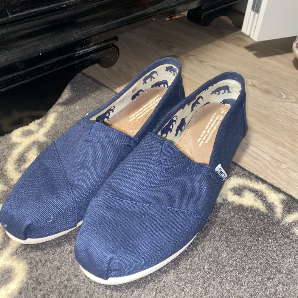 Navy Blue Toms